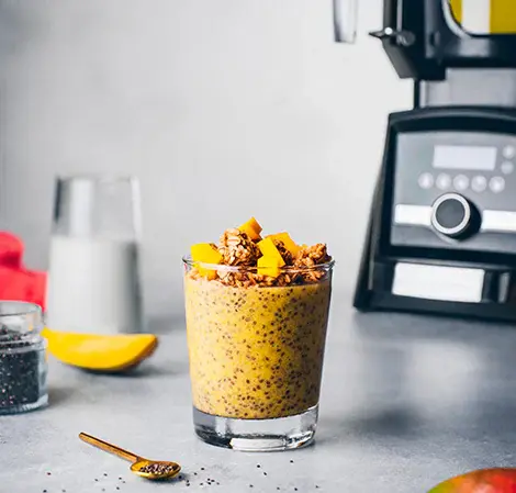 Pouding de chia au déjeuner à la mangue