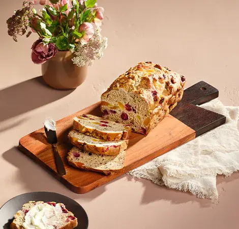 Pain aux abricots et aux canneberges