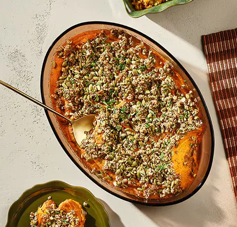 Gratin de patates douces aux noix et aux graines de courge