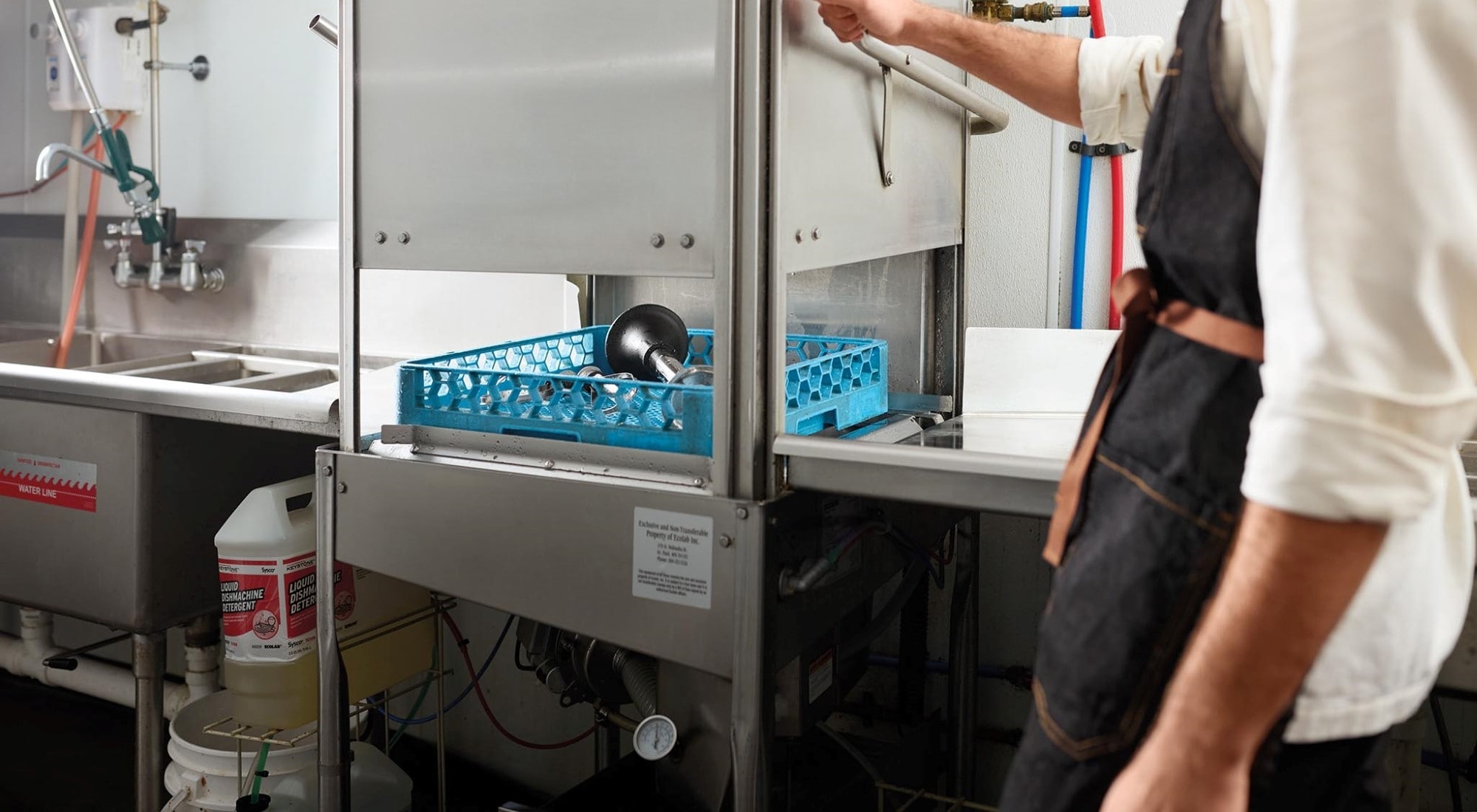 Commercial Kitchen Dishwasher