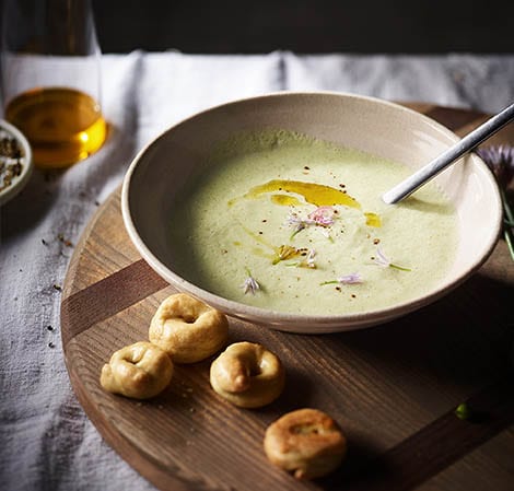 peas and cream with taralli in a bowl