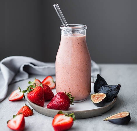 Strawberry Fig Smoothie 470x449.jpg