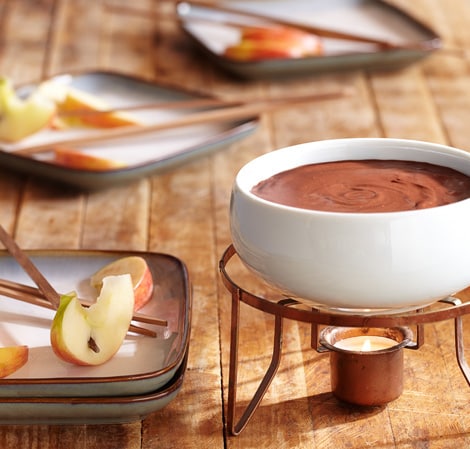 Recette de fondue au chocolat noir et aux framboises
