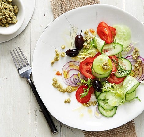 Ensalada griega con feta falso
