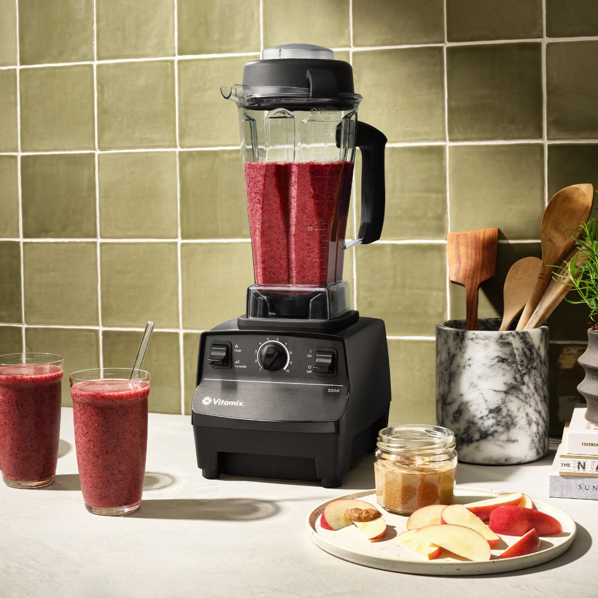 Vitamix 5000 ブレンダー レッド 64オンス Vitamix 5000 ブレンダー レッド 64オンス - メルカリ